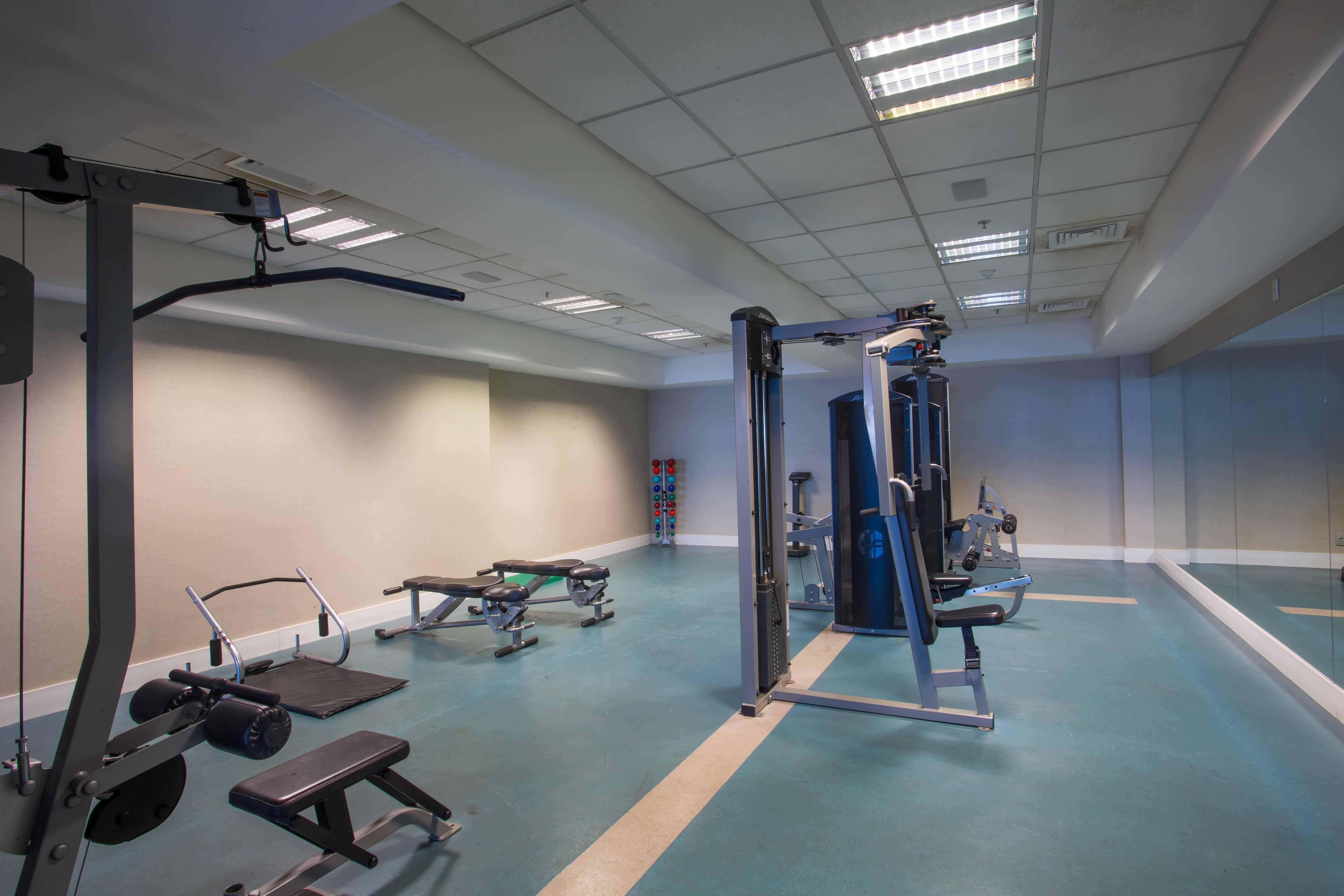 Grand Mercure Rio De Janeiro Copacabana Esterno foto The gym at the hotel